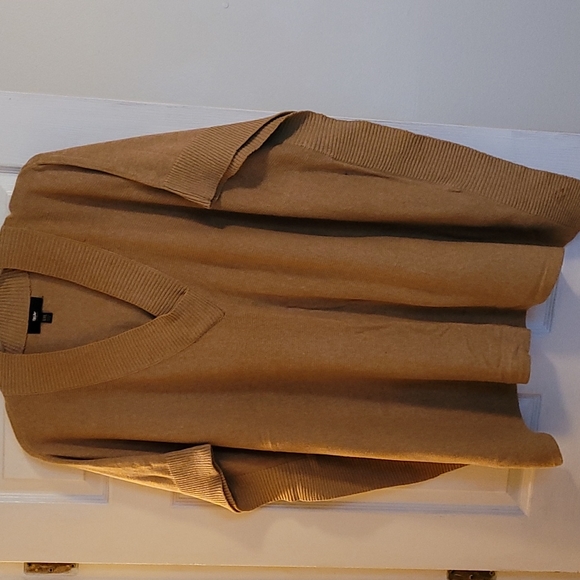 Plus sweaters - Picture 2 of 4